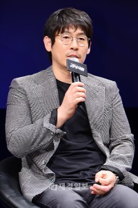 映画『監視者たち』制作発表会、ハン・ヒョジュらが出席　ソル・ギョング