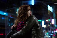 MBC水木ドラマ『会いたい』のパク・ユチョンとユン・ウネが、お互いの心の傷を癒していく、いわゆる“ヒーリング・ラブ”で視聴者の感性を刺激している。