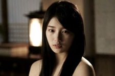 MBCドラマ『九家の書』でペ・スジ（Miss A）が、清楚な“お嬢さん”に変身し現場の視線を集中させた。写真=サムファネットワークス
