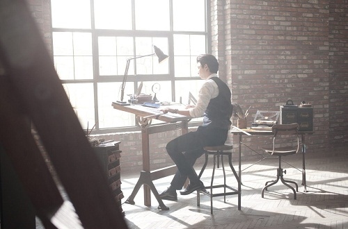 俳優コン・ユが、家具メーカー「イルーム」の広告モデルに抜擢された。写真＝イルーム