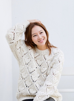女優コン・ヒョジンが、今年の夏に放送される韓国SBS水木ドラマ『大丈夫、愛だ』（仮題）で１年ぶりに復帰する。